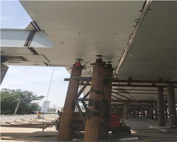 海拉爾高架橋，頂橋施工中